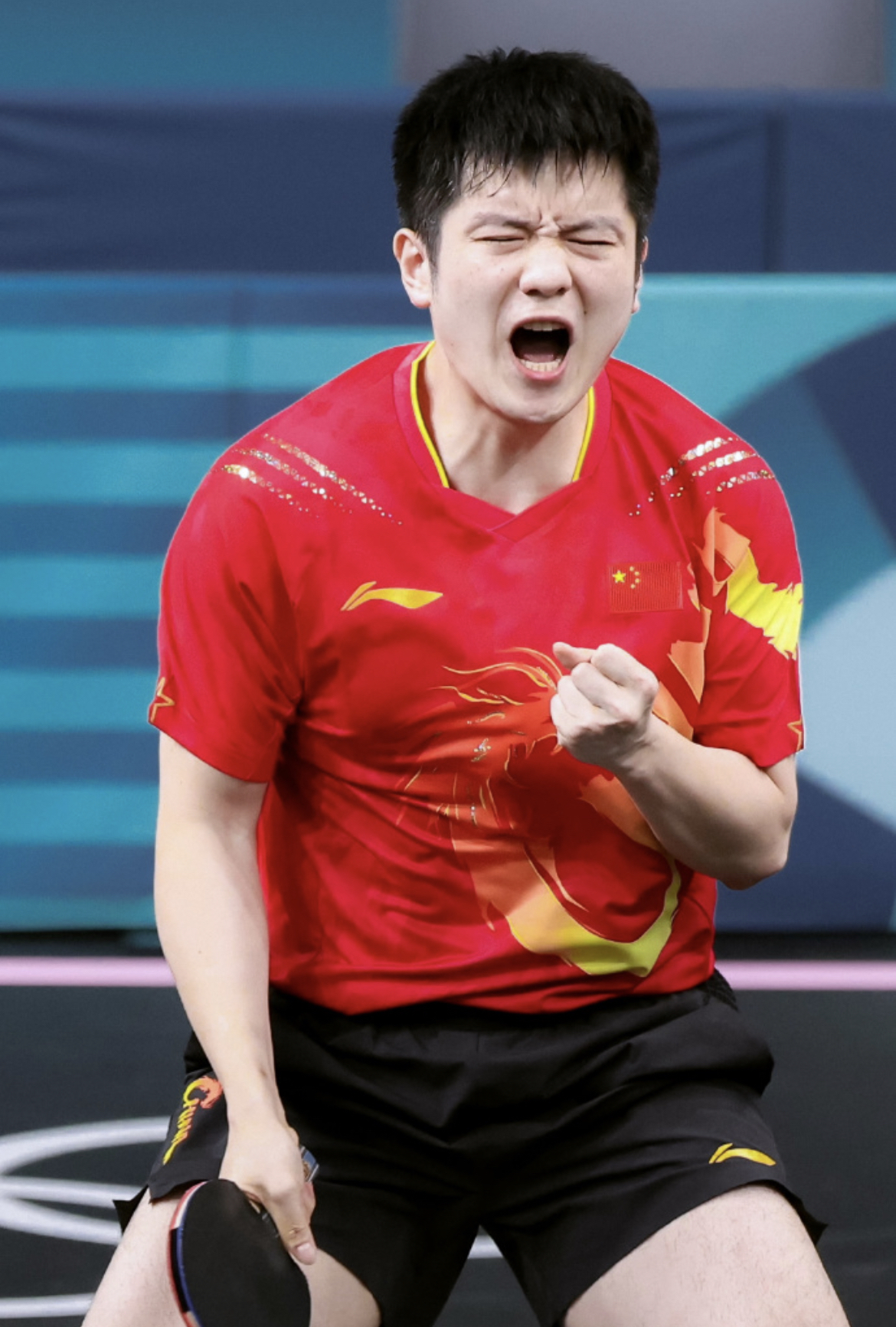 半岛体育全站-关于阿尔瓦赛（Alves）完成帽子戏法，为球队赢得胜利的信息